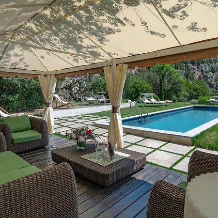 Le Vie Cave Villa *